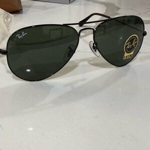 Ray-Ban Classic Black Aviator Sunglasses